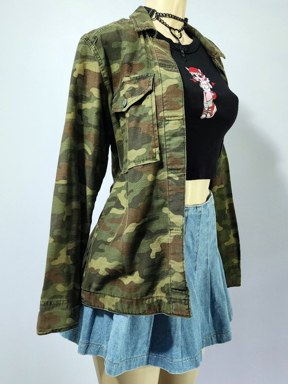 Grunge American Eagle Outfitters "Nah" Broken Heart Embroidered Camo Jacket M